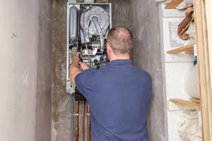 platinum-plumber-working-on-boiler